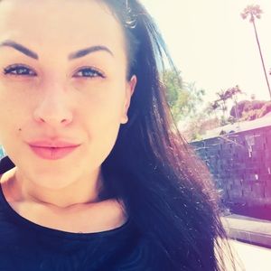 Meet your Posher, Valentina